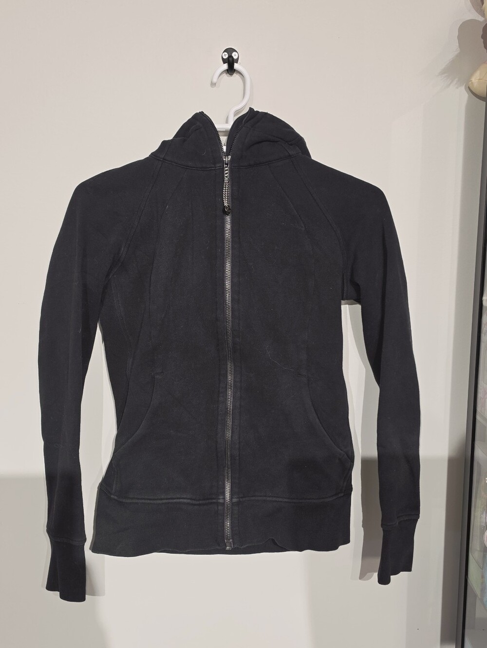 Lululemon Women’s Full Zip Jacket Black Athletic Wear Size 4